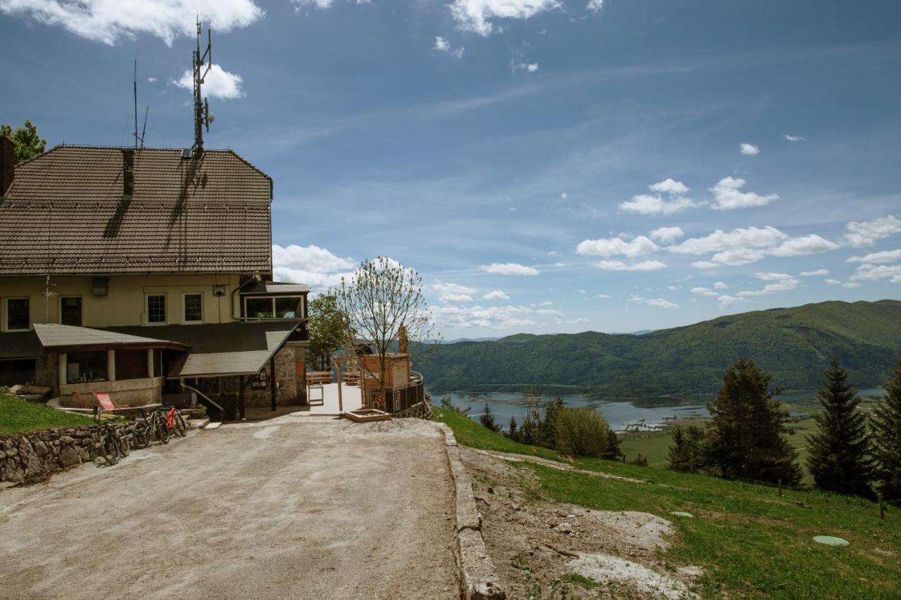 체르크니차 Dom Na Slivnici B&B 외부 사진